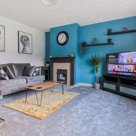 Rookwood House - Spacious Home With Free Parking - Short Stay Leeds Лийдс Екстериор снимка