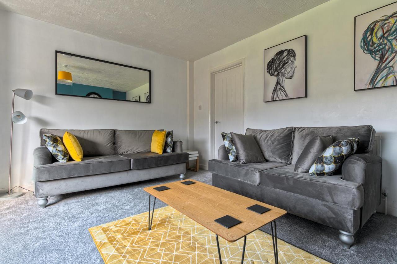 Rookwood House - Spacious Home With Free Parking - Short Stay Leeds Лийдс Екстериор снимка