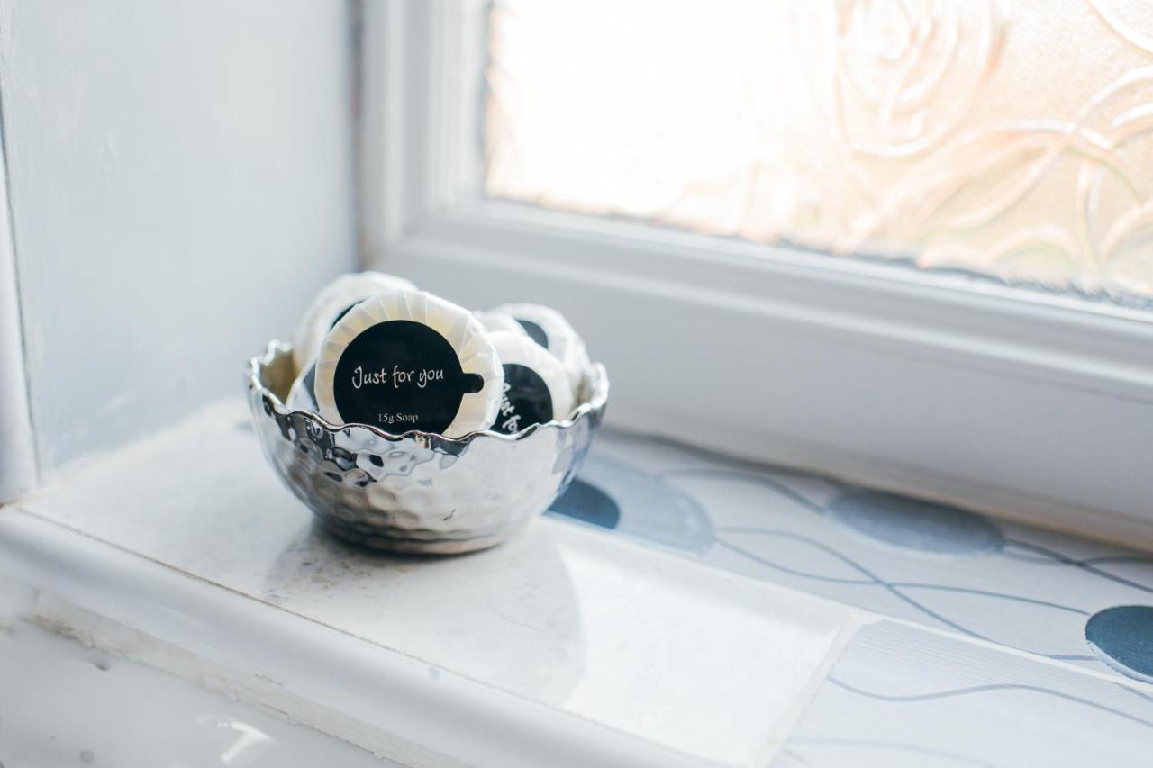 Rookwood House - Spacious Home With Free Parking - Short Stay Leeds Лийдс Екстериор снимка